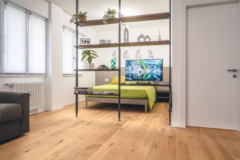 Gloria Apartment *